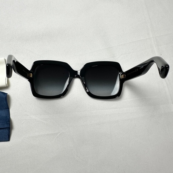 NWT - Gucci Black Minimal Square Sunglasses w/Logo - Picture 4 of 14